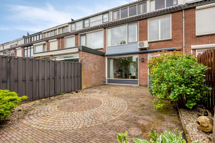 Foto 4 van Warmoeziershof 52