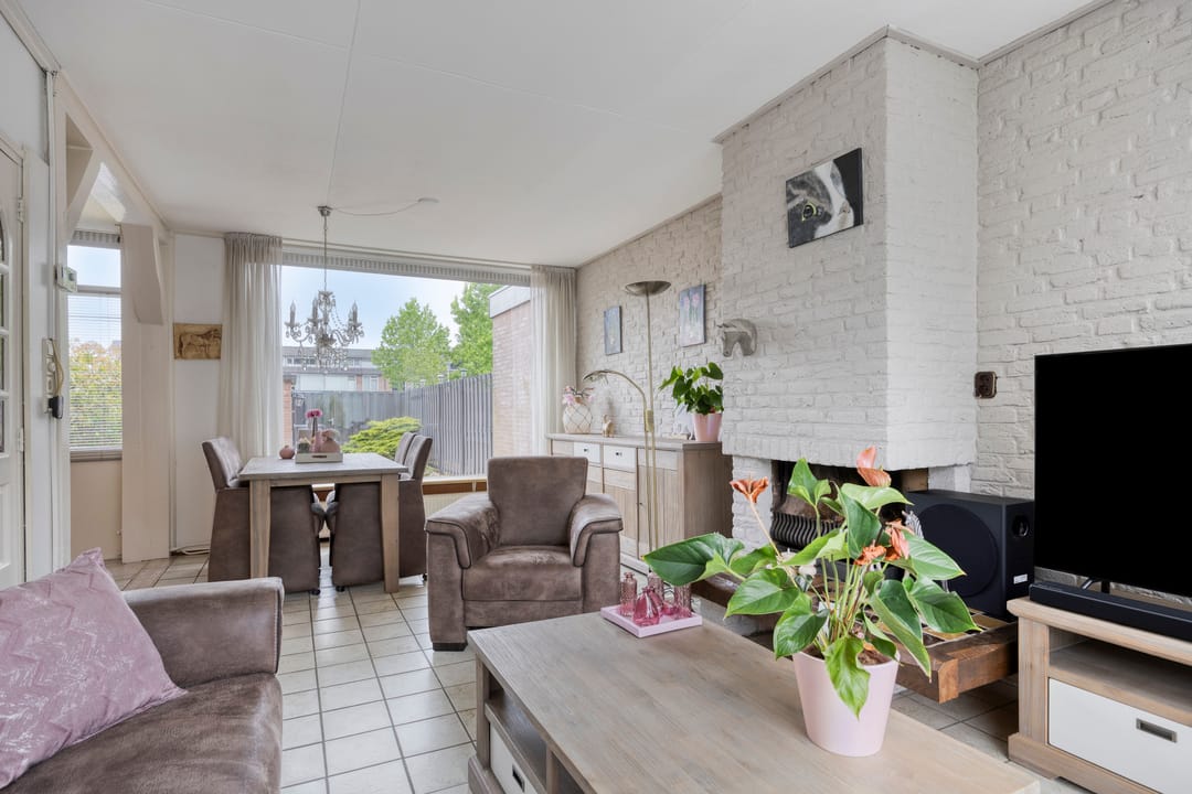 Foto 7 van Warmoeziershof 52