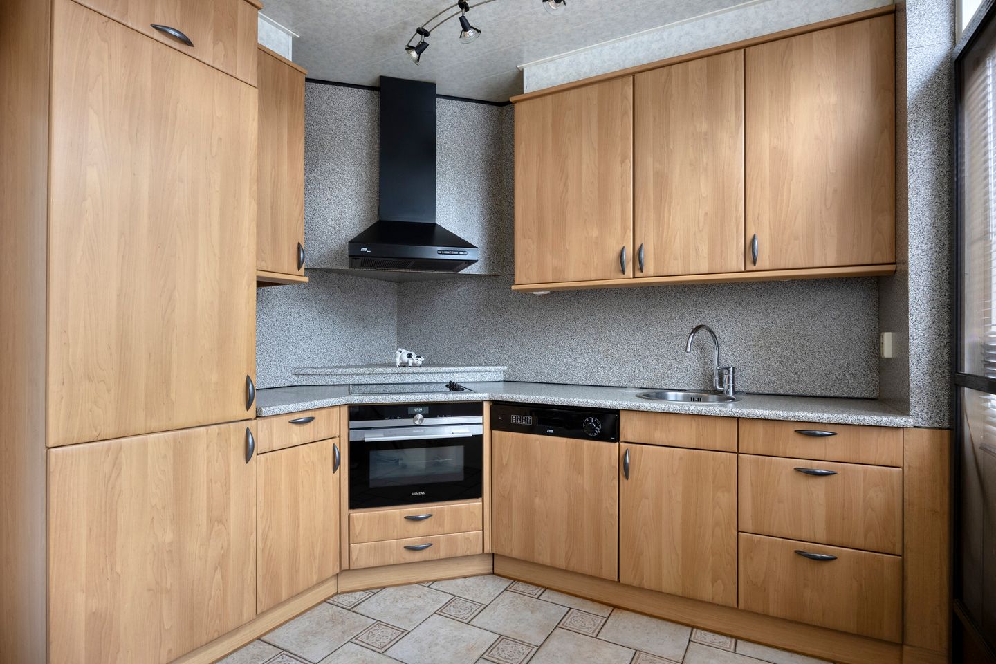 Foto 10 van Warmoeziershof 52