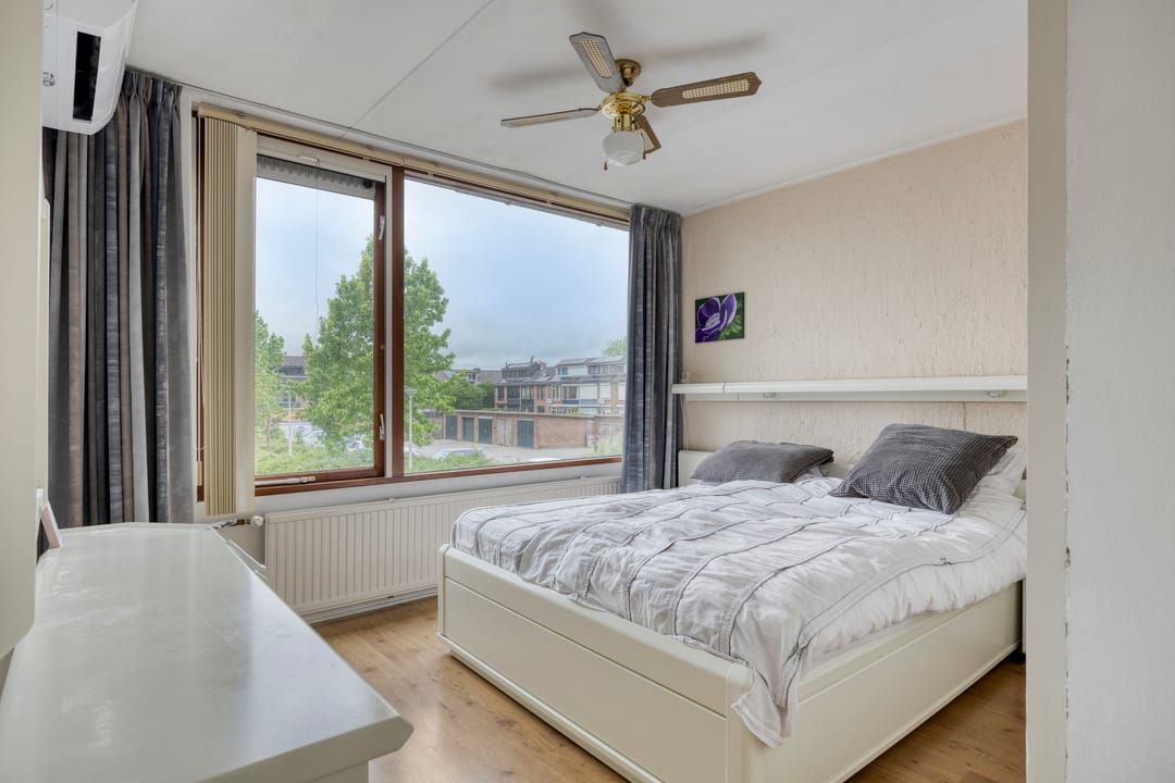 Foto 13 van Warmoeziershof 52