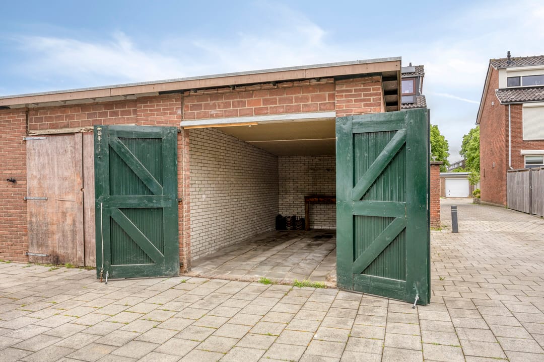 Foto 28 van Warmoeziershof 52