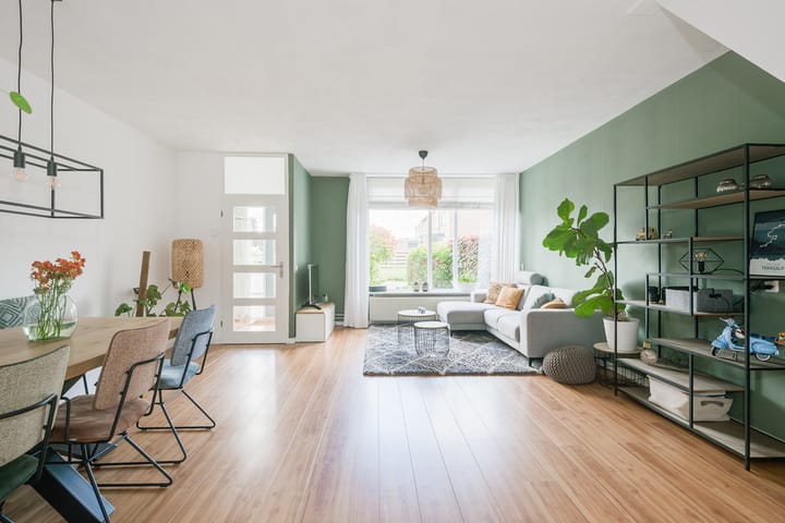 Photo 8 of Schaepmanstraat 48