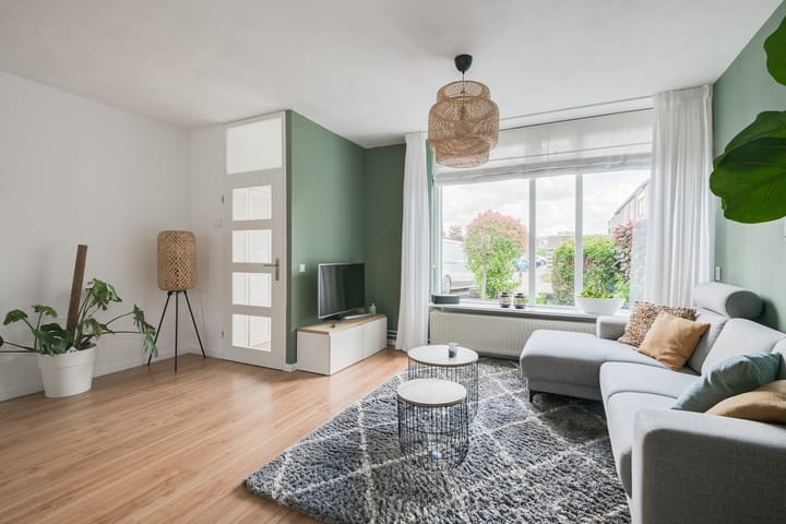 Photo 10 of Schaepmanstraat 48