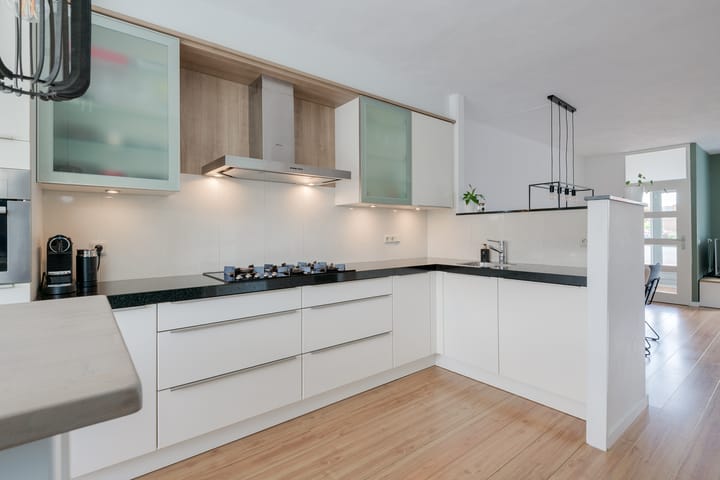 Photo 17 of Schaepmanstraat 48