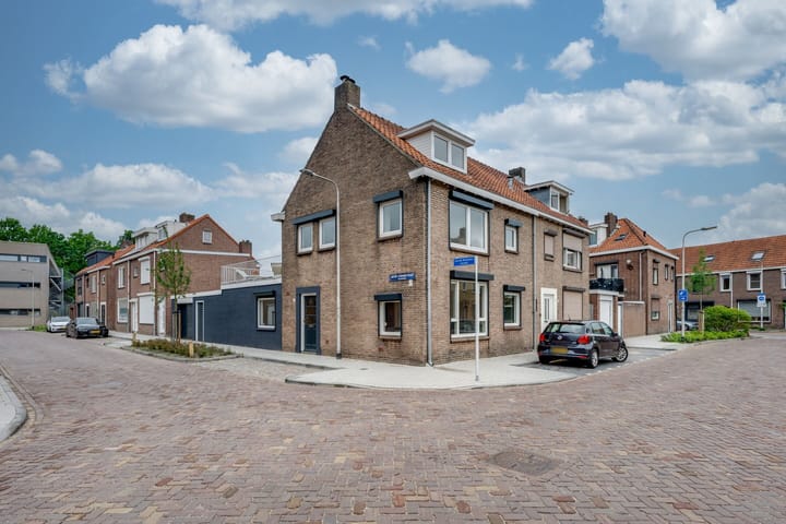 Foto 1 van Jacob Romansstraat 1