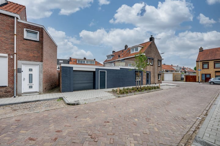 Foto 7 van Jacob Romansstraat 1