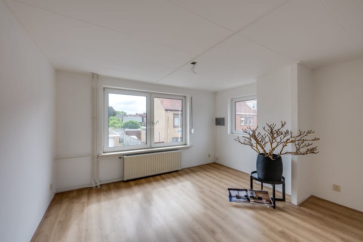 Foto 29 van Jacob Romansstraat 1