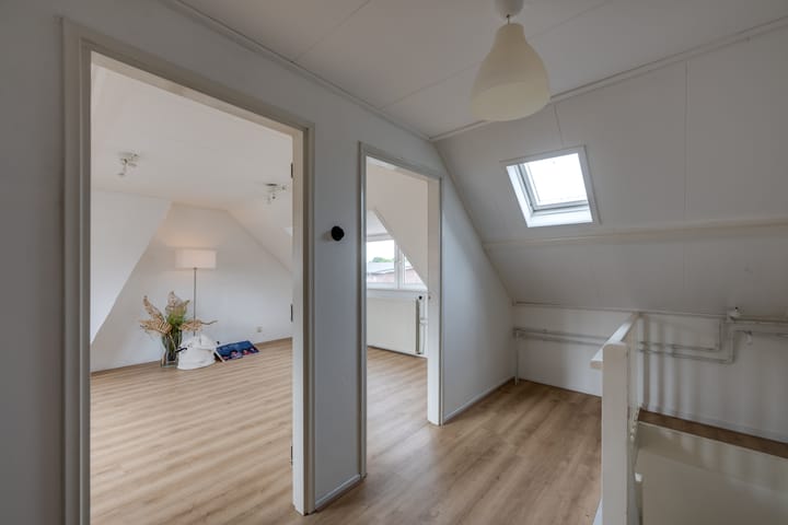 Foto 37 van Jacob Romansstraat 1