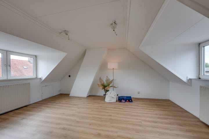 Foto 39 van Jacob Romansstraat 1