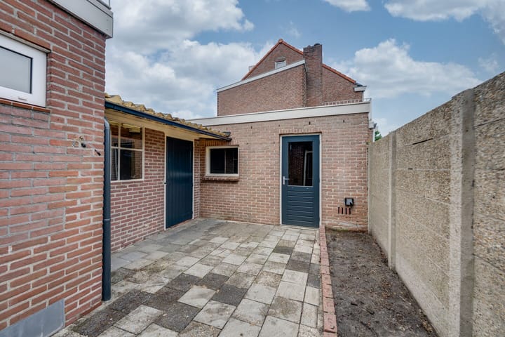 Foto 43 van Jacob Romansstraat 1