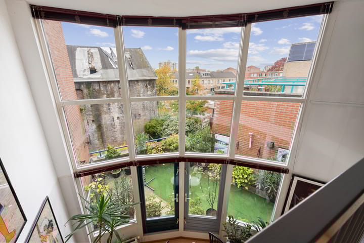 Photo 18 of Dirk Gerhardtstraat 21