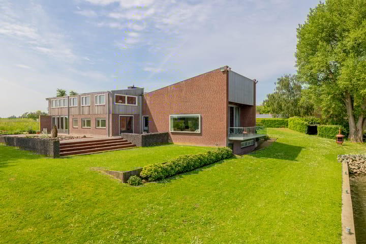 Photo 6 of Gelkenes 47-B