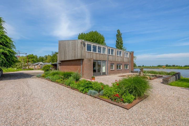 Photo 10 of Gelkenes 47-B