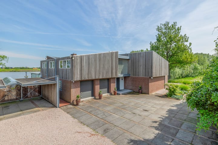 Photo 16 of Gelkenes 47-B