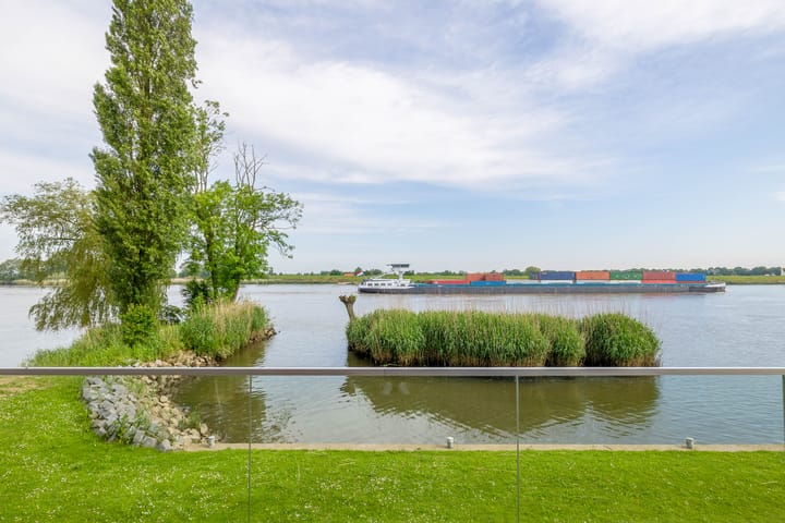 Photo 27 of Gelkenes 47-B