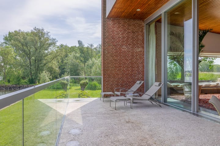 Photo 30 of Gelkenes 47-B