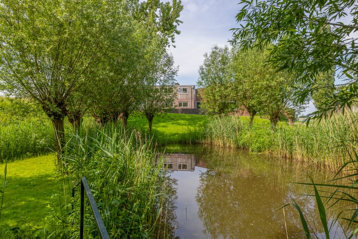 Photo 50 of Gelkenes 47-B