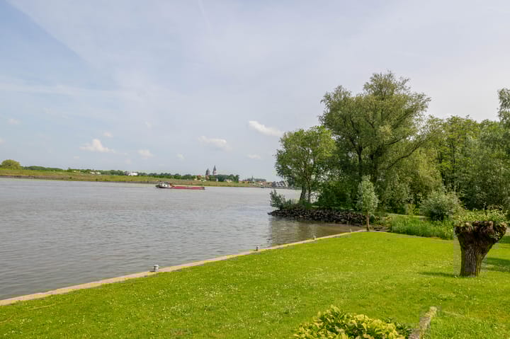 Photo 63 of Gelkenes 47-B