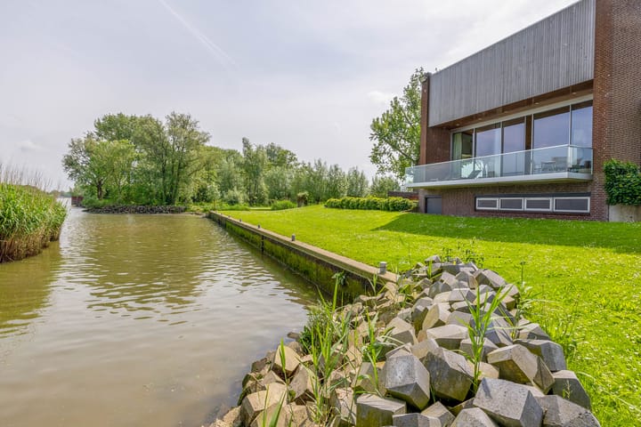 Photo 65 of Gelkenes 47-B