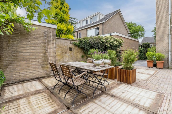 Foto 38 van Robert Kochlaan 12