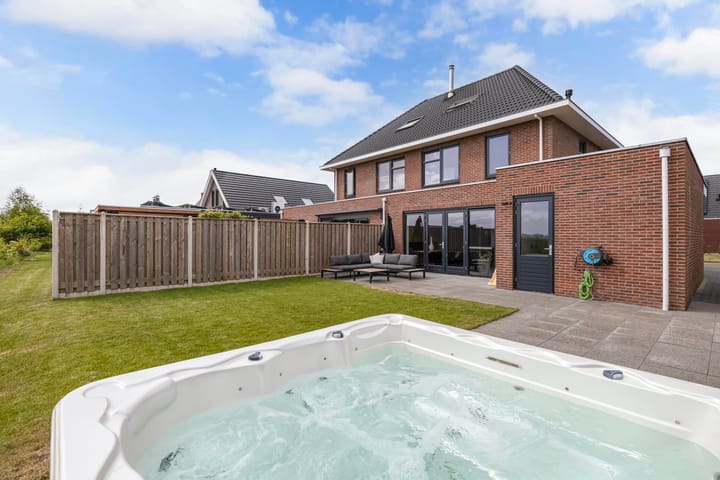 Photo 3 of Fuchsia 20