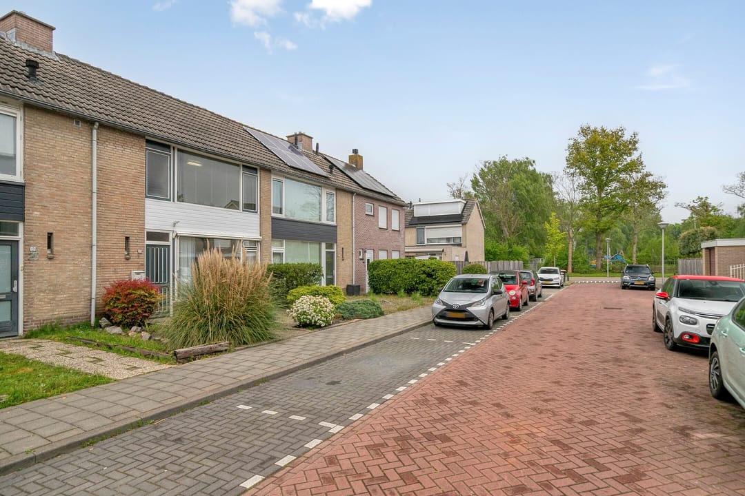 Photo 37 of Dahliastraat 15