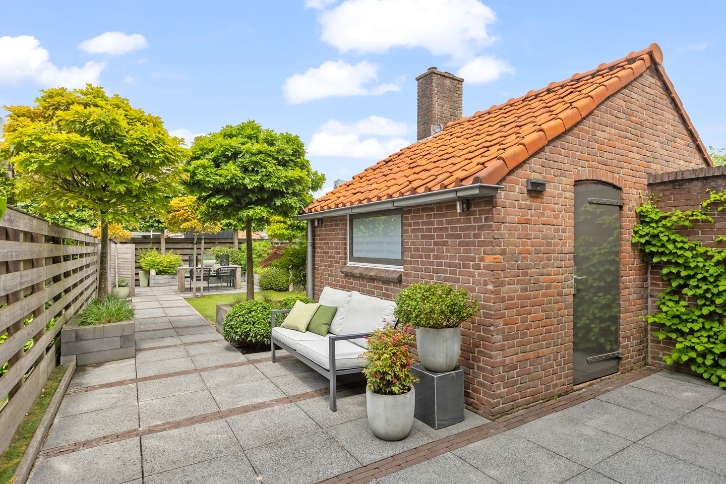 Foto 5 van Vrouw Baertestraat 9