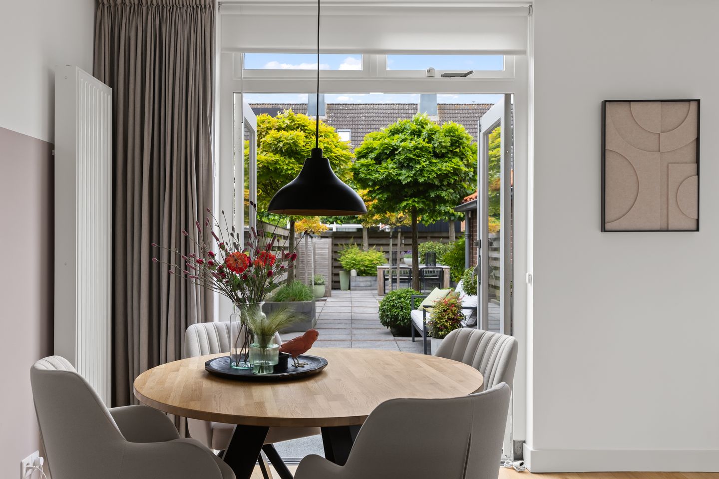 Foto 25 van Vrouw Baertestraat 9