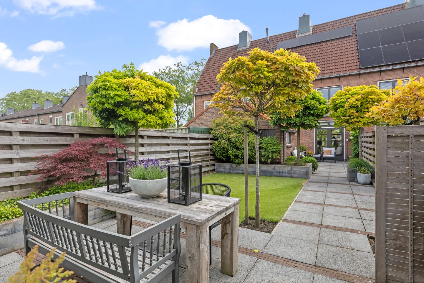 Foto 50 van Vrouw Baertestraat 9