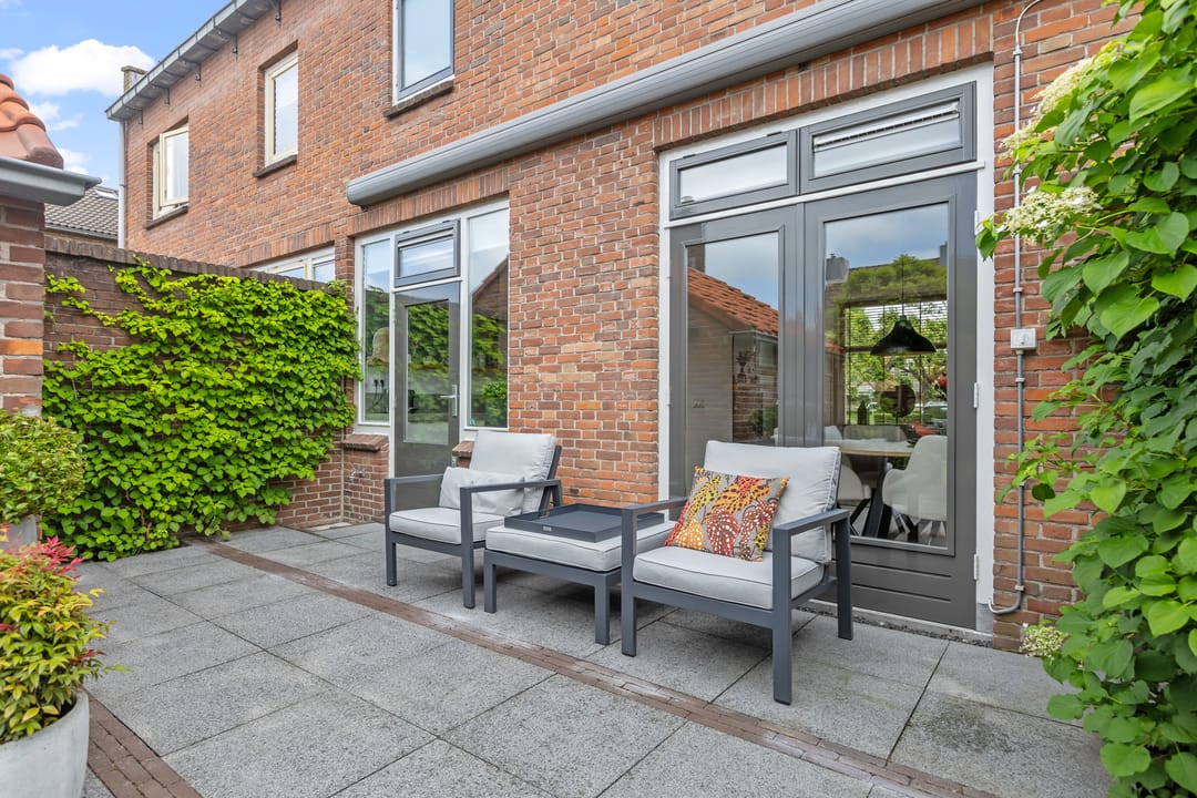 Foto 53 van Vrouw Baertestraat 9