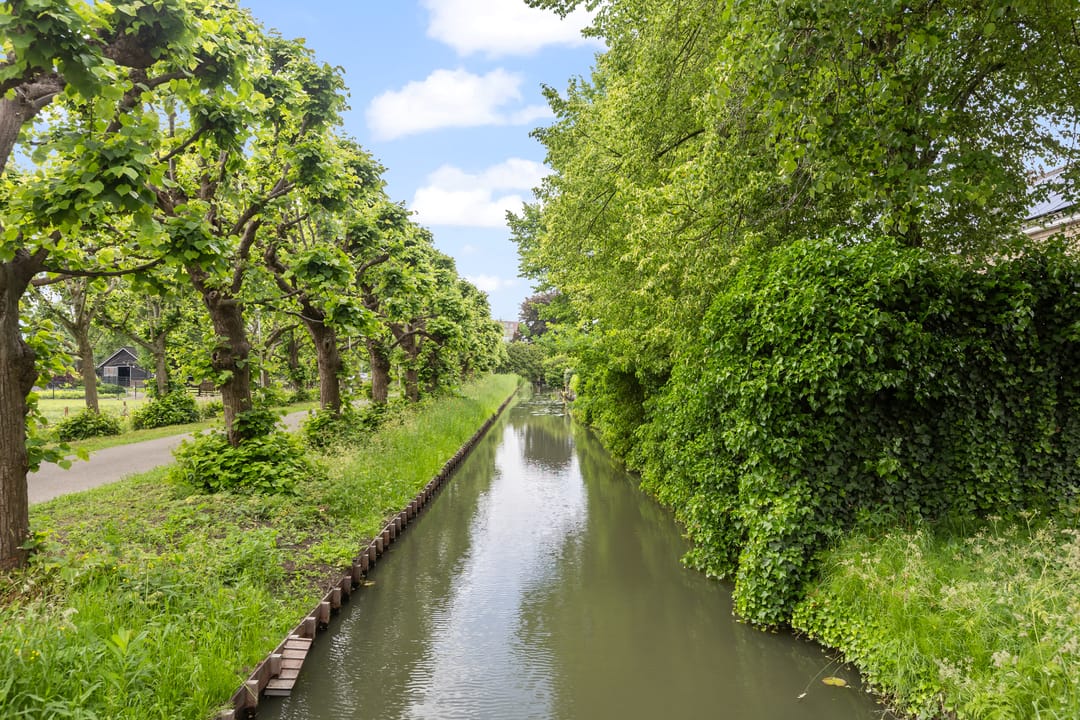 Foto 56 van Vrouw Baertestraat 9