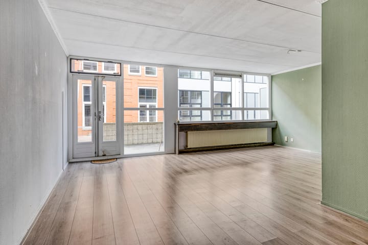 Photo 2 of Damstraat 6