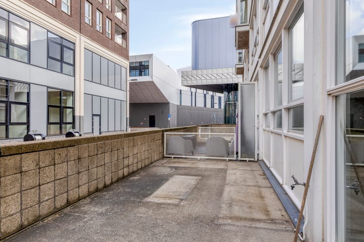 Photo 8 of Damstraat 6