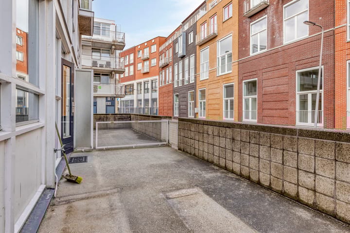 Photo 9 of Damstraat 6