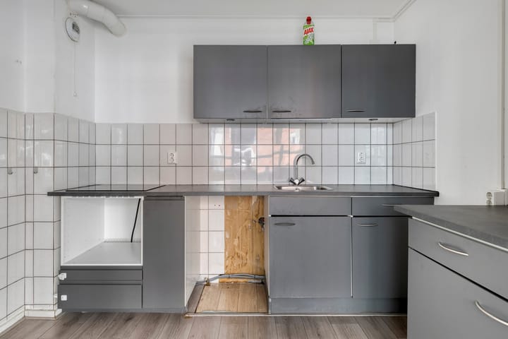 Photo 11 of Damstraat 6