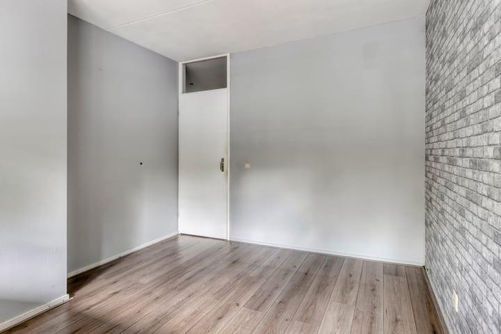 Photo 17 of Damstraat 6