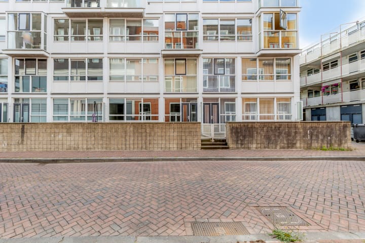 Photo 28 of Damstraat 6