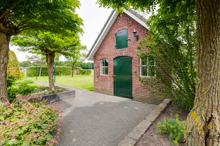 Foto 65 van Masselinklaan 1