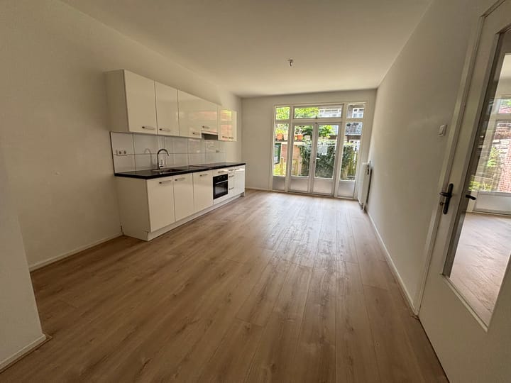 Foto 2 van Roompotstraat 18-H