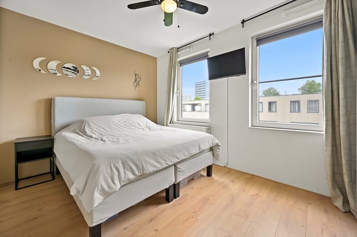 Foto 36 van Glenn Millerstraat 22