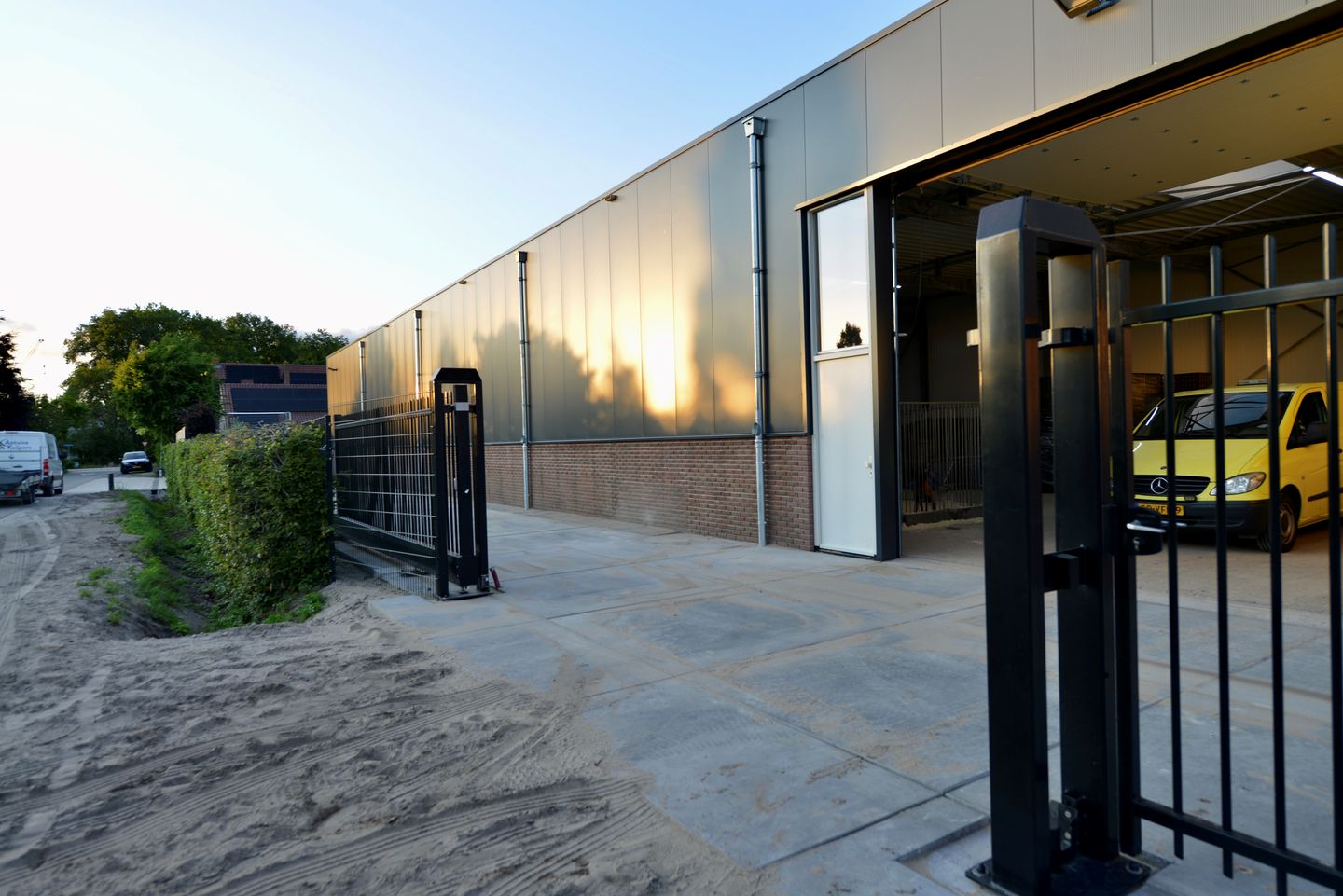 View photo 2 of Kooiweg 1-B