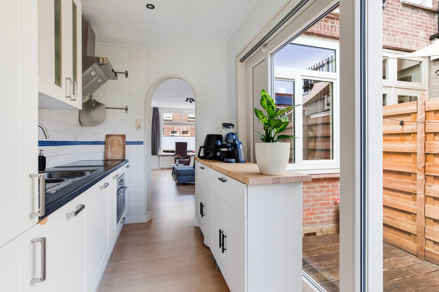 Photo 20 of Graaf van Bloisstraat 58