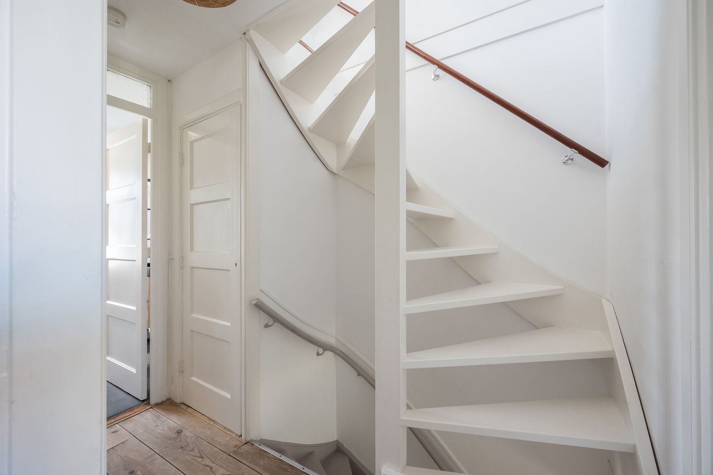 Foto 34 van Trompstraat 80