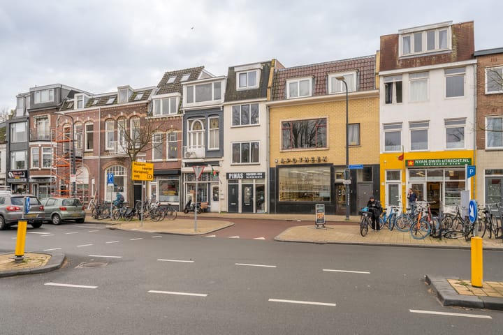 Photo 1 of Amsterdamsestraatweg 42-B