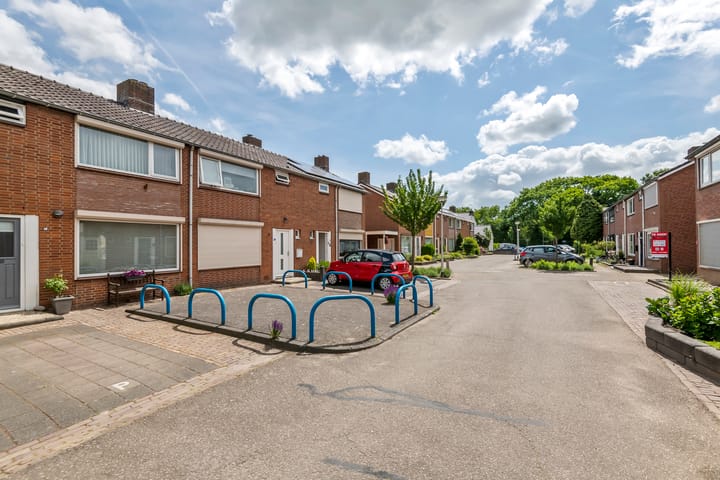 Foto 33 van Meidoornstraat 16