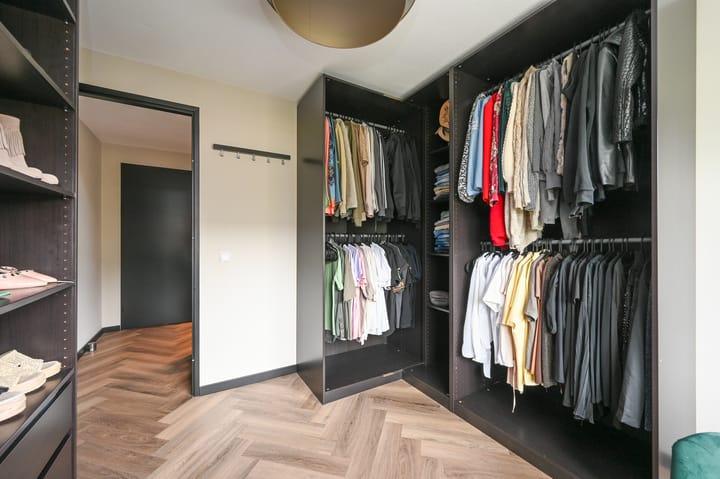 Foto 28 van Fie Carelsenlaan 82