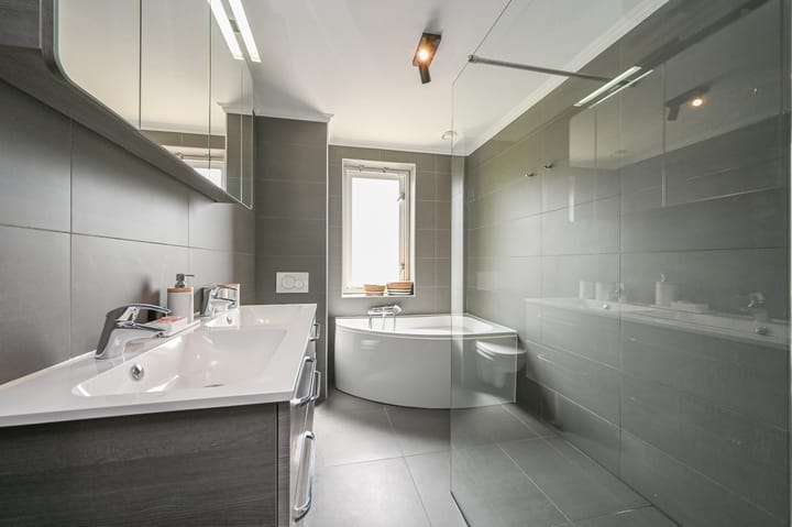 Foto 33 van Fie Carelsenlaan 82