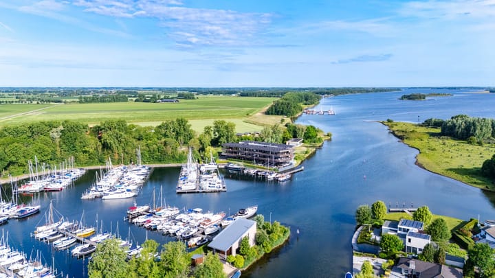 Photo 43 of Muidenweg 1-D