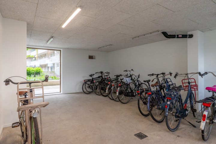 Foto 24 van Waalbandijk 253