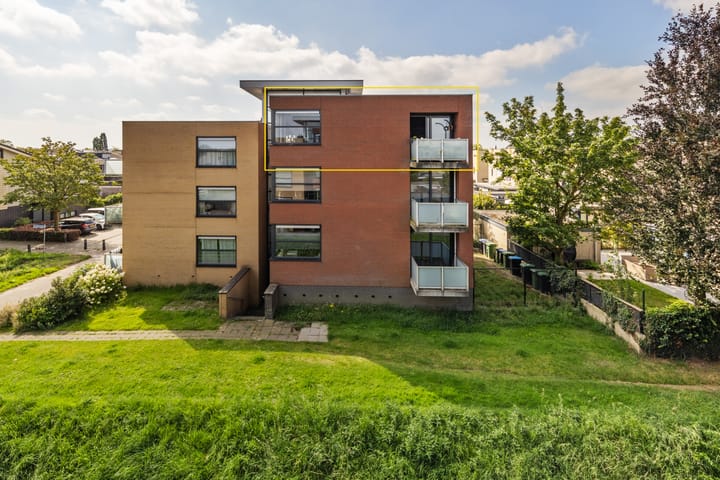 Koopwoningen - huizen te koop in [Funda]